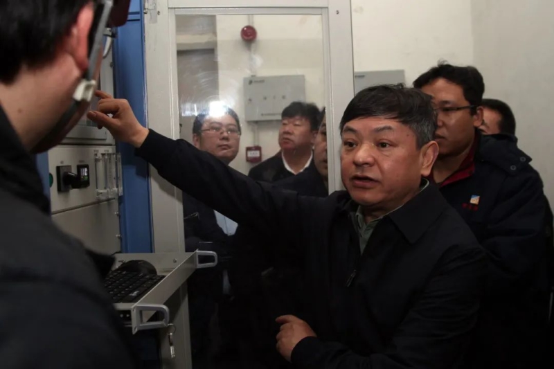 生态环境部部长黄润秋突击检查平顶山市、许昌市重点行业大气污染防治情况