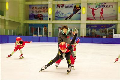 动起来！内蒙古“冰雪热”持续升温