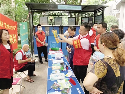 乐山市“生态引擎”驱动“低碳快车”