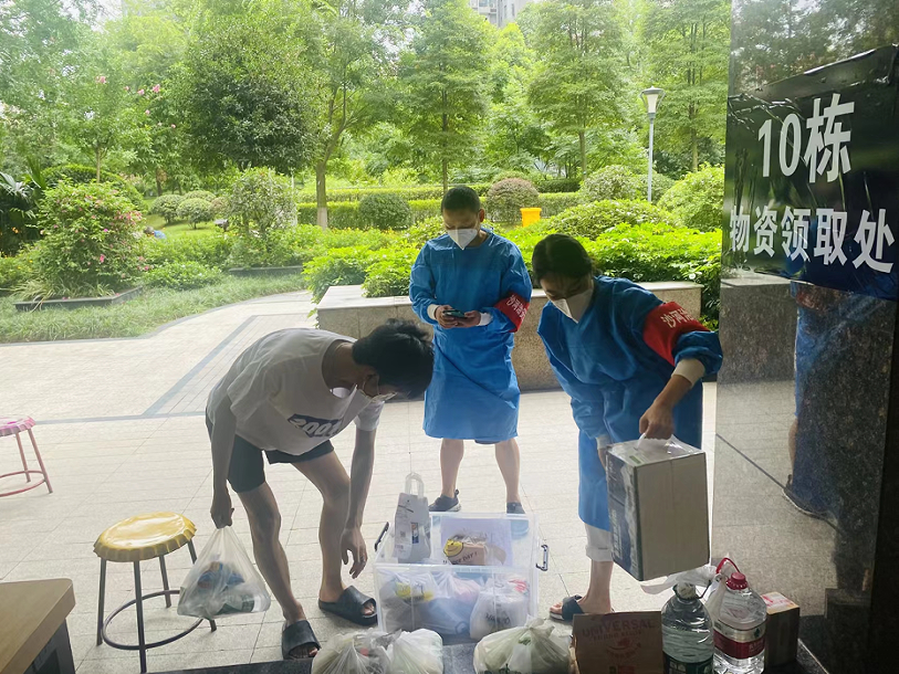 每天8:00-2:00，报到党员干了这些事......