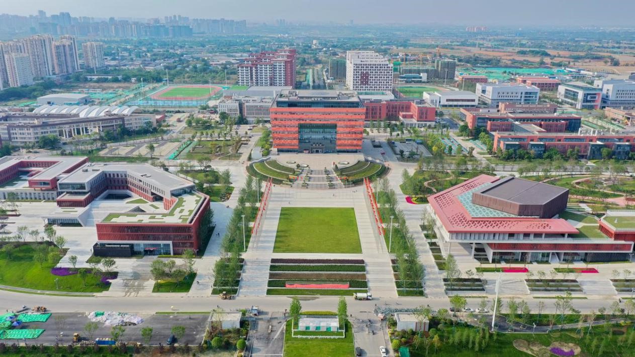 探访成都大运会，坐落在大学校园里的“大运村”什么样？