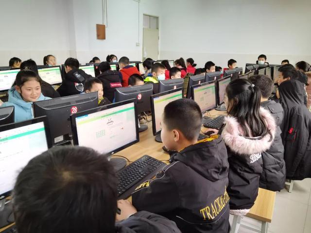 注重学生艺体测评，提升学生综合素质——阆中市城东小学校开展艺体综合素质测评