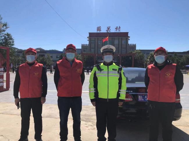 【红灯亮起 全城静默 共同抗“疫”】山西省蒲县交警大队全警出动 保障我县全员核酸检测工作顺利完成