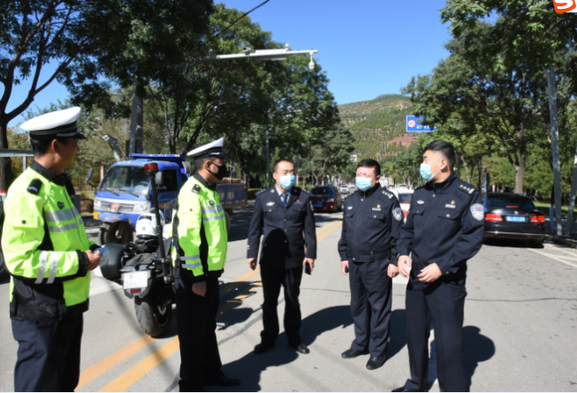 【红灯亮起 全城静默 共同抗“疫”】山西省蒲县交警大队全警出动 保障我县全员核酸检测工作顺利完成