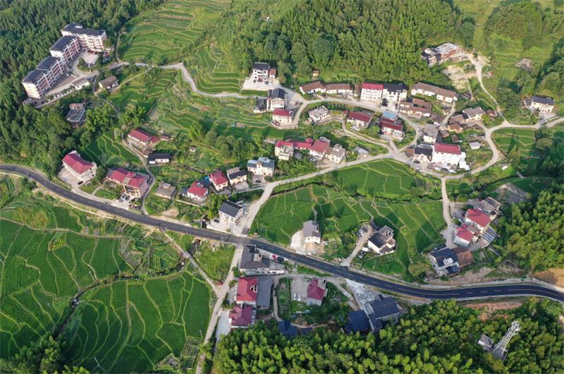 中央财政转移支付直达基层 兜牢“三保”底线惠民生