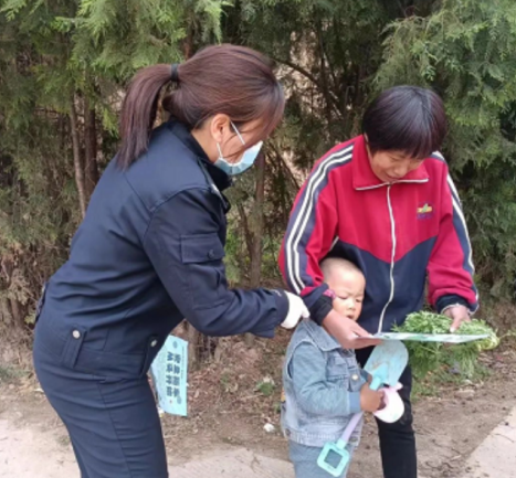 山西：【一老一小】浮山公安交警走进张庄镇辛落村加强农村“一老一小”群体交通安全宣传教育