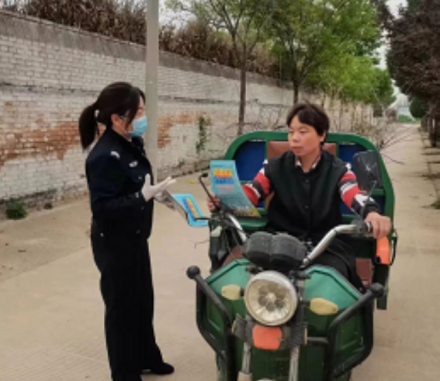 山西：【一老一小】浮山公安交警走进张庄镇辛落村加强农村“一老一小”群体交通安全宣传教育