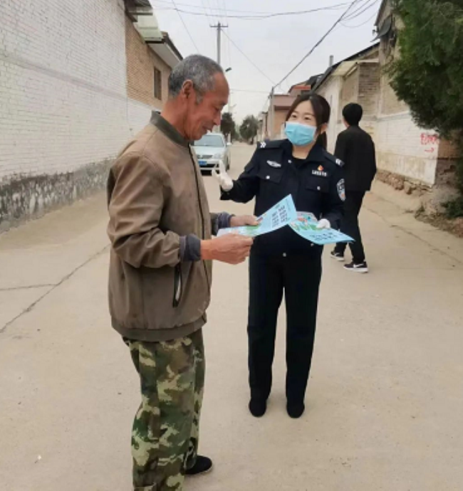 山西：【一老一小】浮山公安交警走进张庄镇辛落村加强农村“一老一小”群体交通安全宣传教育