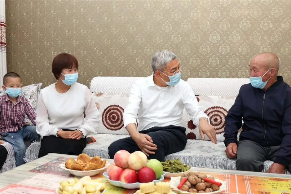 甘肃省委书记、省人大常委会主任尹弘在天水平凉调研时强调：坚持党建引领激发内生动力，全面推动经济社会高质量发展