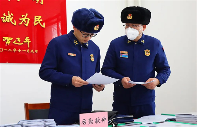 新疆：“新蓝”亮剑丨森林消防队伍圆满完成对新疆总队新消防员入职教育训练阶段检查考核